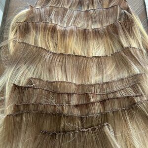 Meadow & Mane  Hair Extensions/ 5 wefts